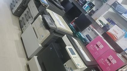 赤峰廠家銷售辦公桌椅,話務(wù)桌,老板桌椅,會(huì)議桌椅